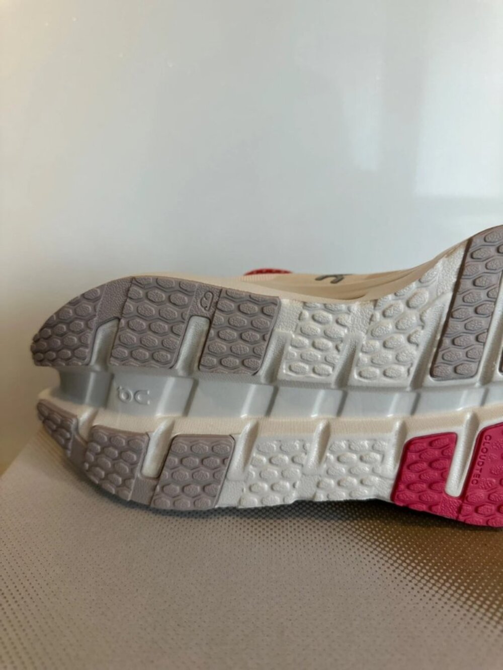 On Cloudrunner 3 Oyster/Camellia Women’s Running Shoes US 7 - Picture 7 of 10